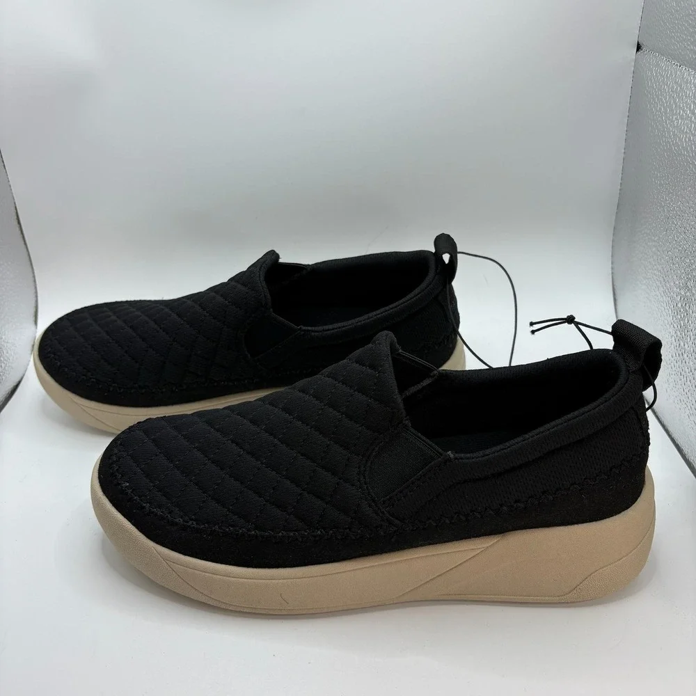 Staheekum Womens Quilted Slip On Size 7 Black Shoe NEW